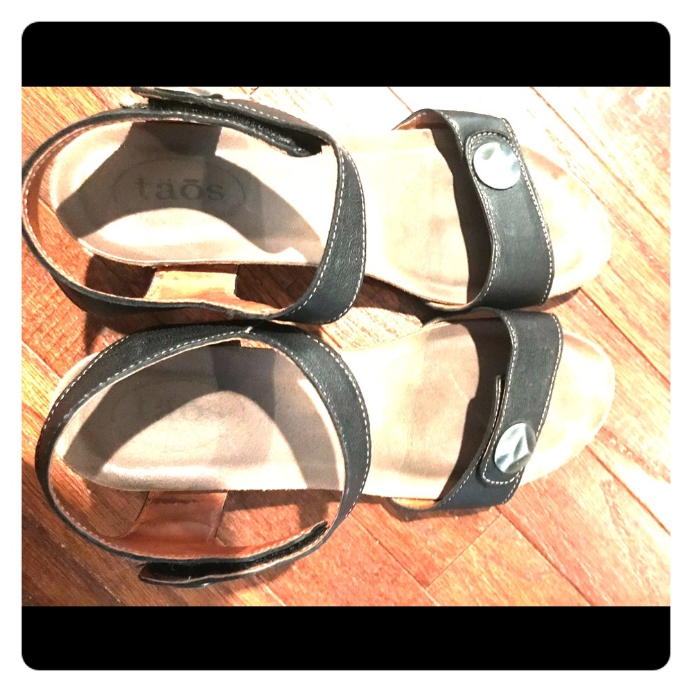 Taos shoes. Size 9.5